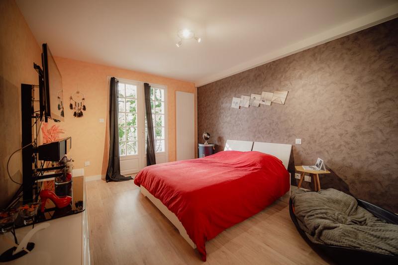 Maison - 217 m² - 8 pièces