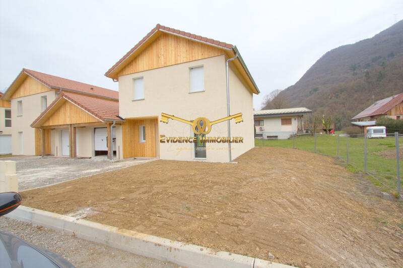 Maison - 100 m² - 4 pièces