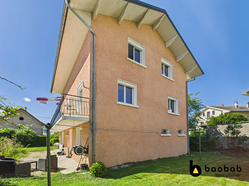 Maison - 195 m² - 6 pièces