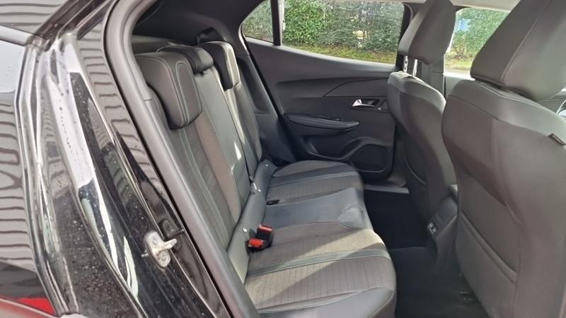 Peugeot 2008 Bluehdi 130 Ss Eat8 Allure