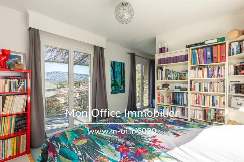 Maison - 180 m² - 7 pièces