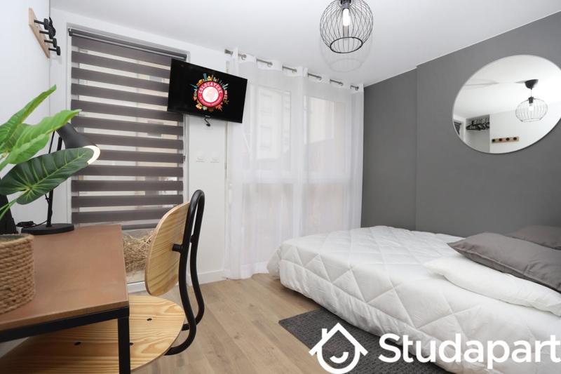 Chambre - 13 m² - 1 pièce