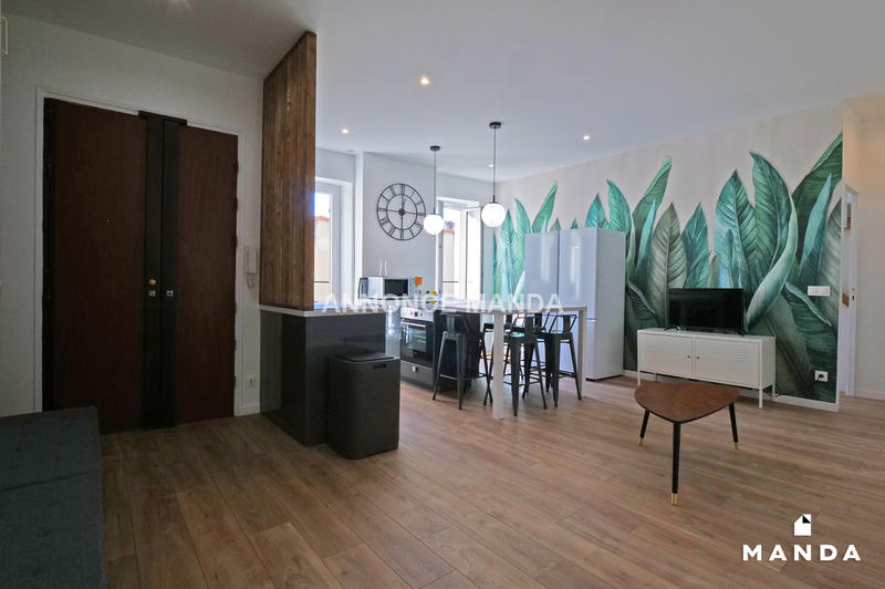 Chambre - 10 m² - 6 pièces