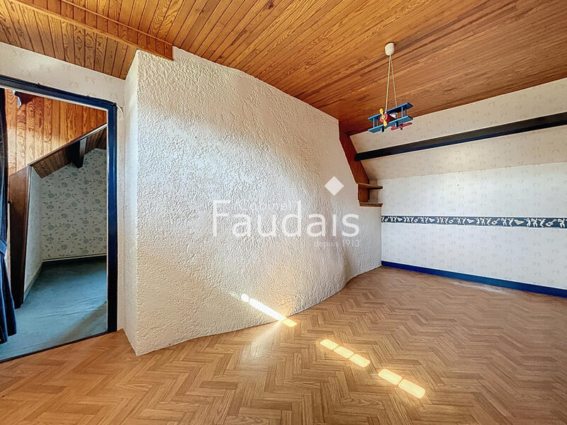 Maison - 94 m² - 5 pièces