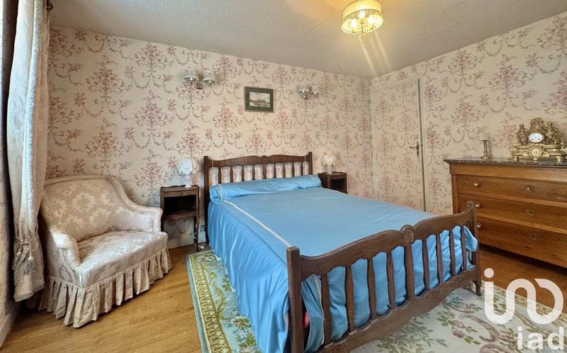 Maison - 182 m² - 10 pièces