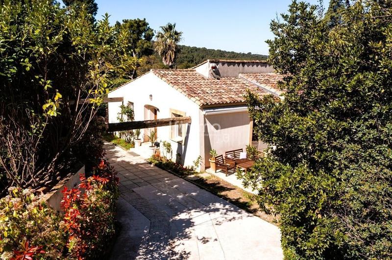 Propriété - 200 m² - 5 pièces