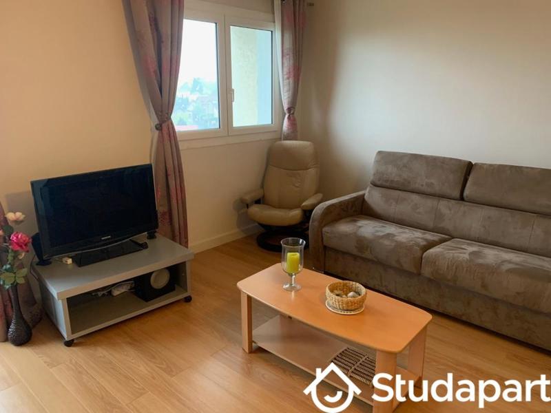 Chambre - 9 m² - 1 pièce