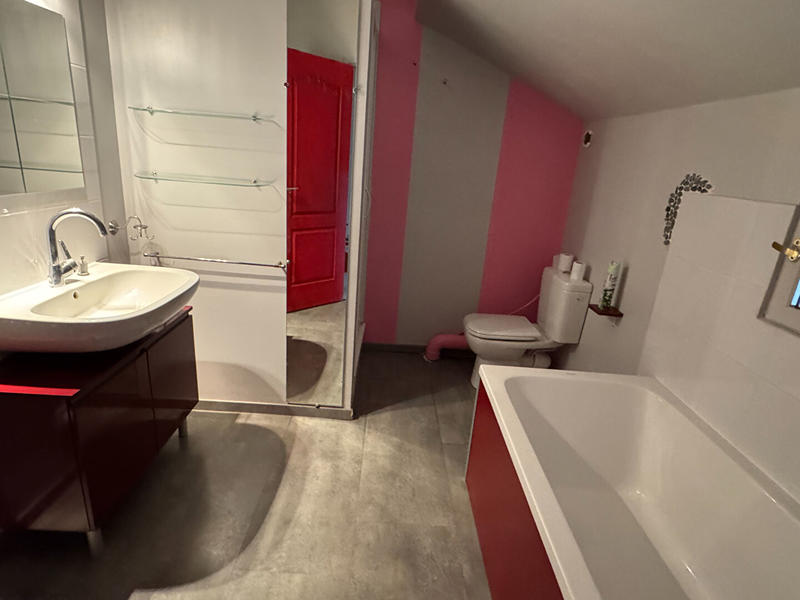 Appartement - 90 m² - 3 pièces