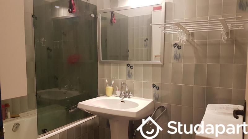 Chambre - 12 m² - 1 pièce