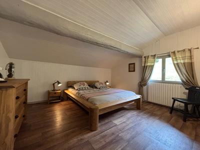 Maison traditionnelle - 164 m² - 6 pièces