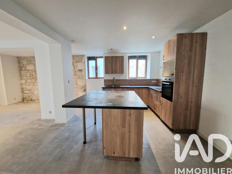Maison de village - 94 m² - 4 pièces