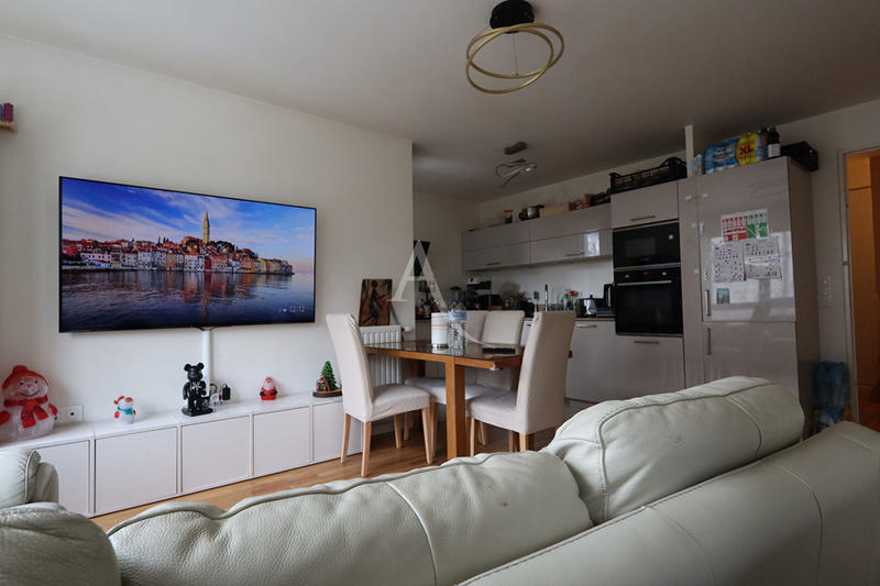 Appartement - 79 m² - 4 pièces