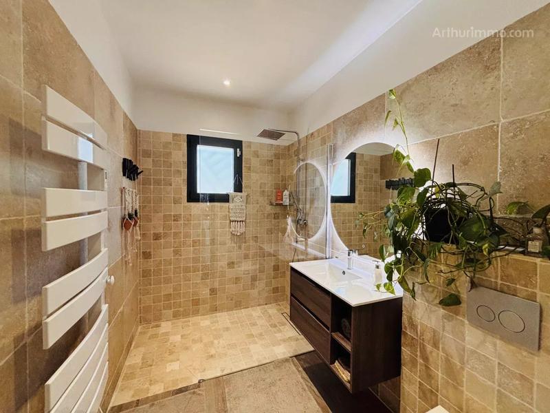 Maison - 143 m² - 5 pièces