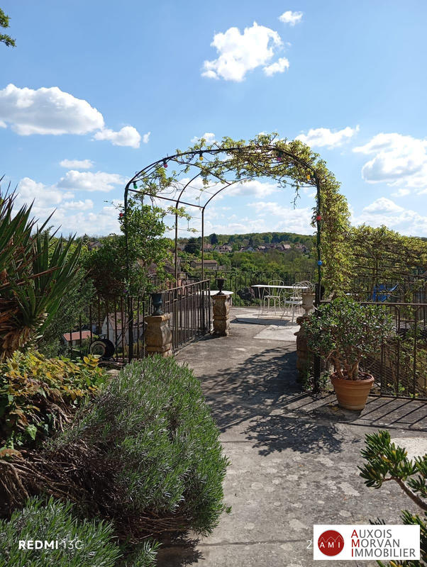 Maison - 420 m² - 13 pièces