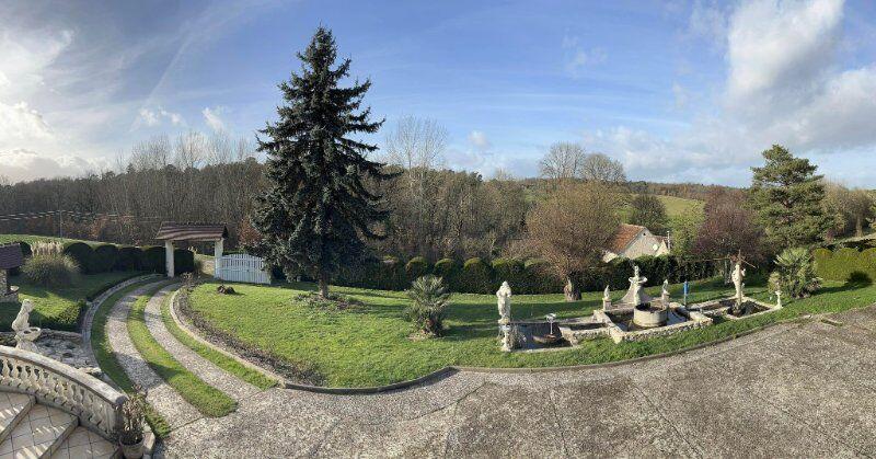 Maison - 380 m² - 12 pièces