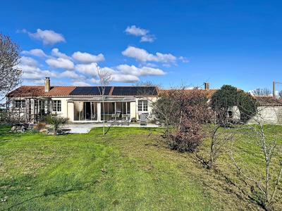 Maison - 110 m² - 4 pièces