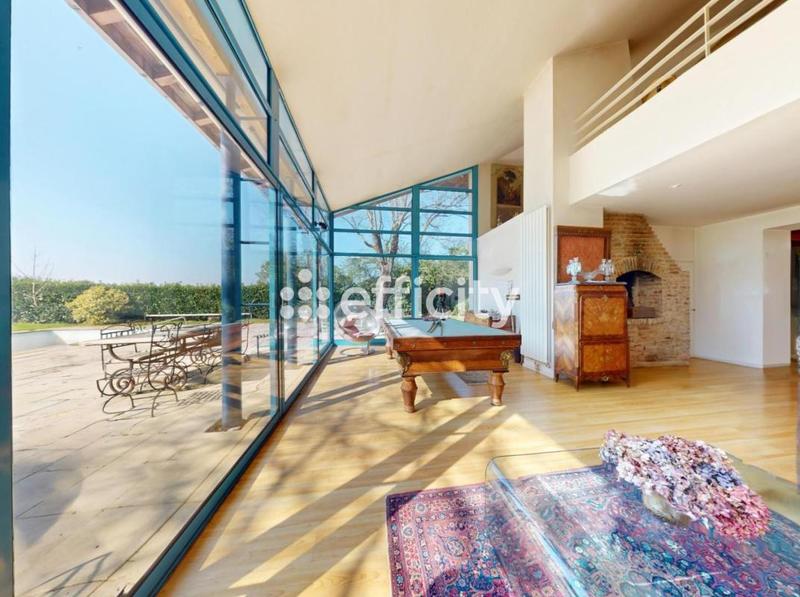 Maison - 198 m² - 5 pièces