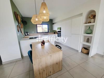 Maison - 113 m² - 4 pièces