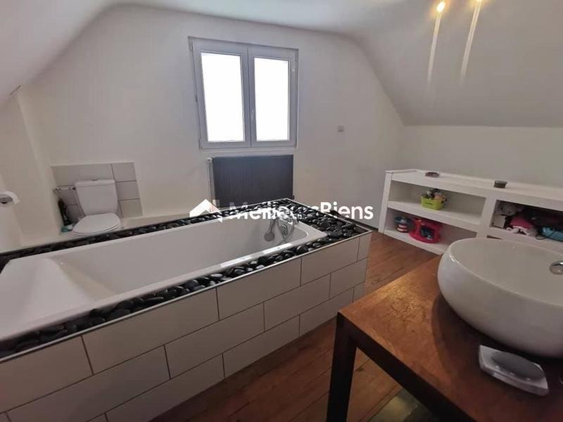 Maison - 140 m² - 5 pièces