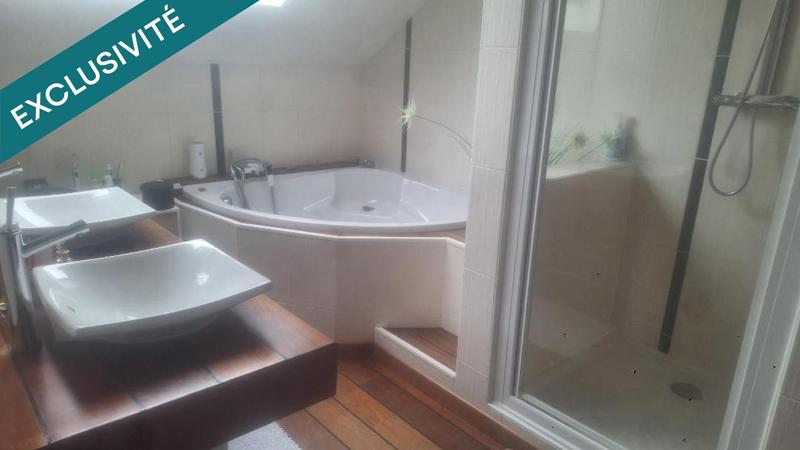 Appartement - 102 m² - 4 pièces