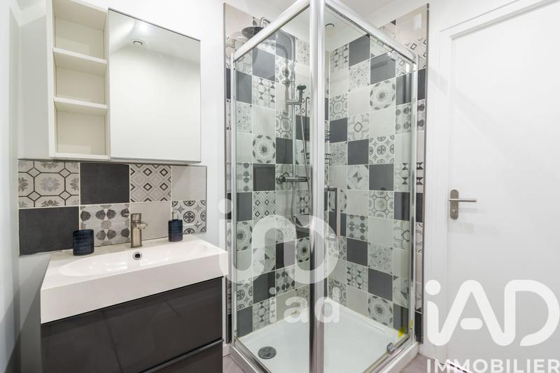 Maison - 200 m² - 10 pièces