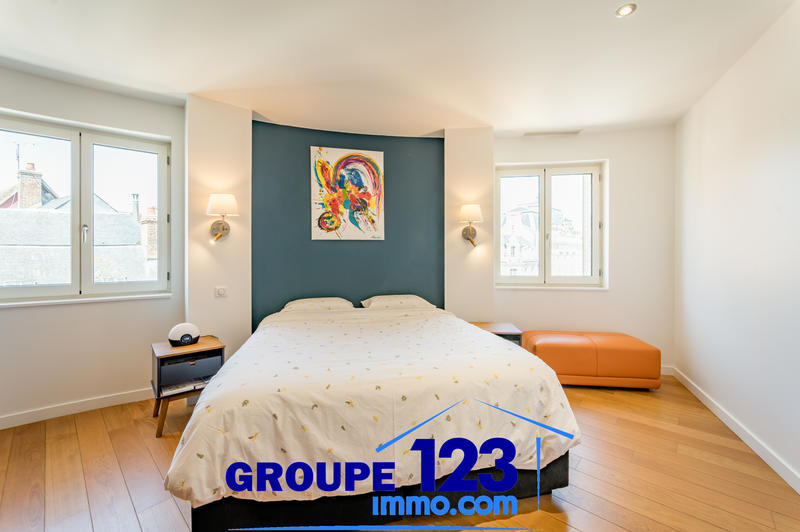 Appartement - 125 m² - 5 pièces