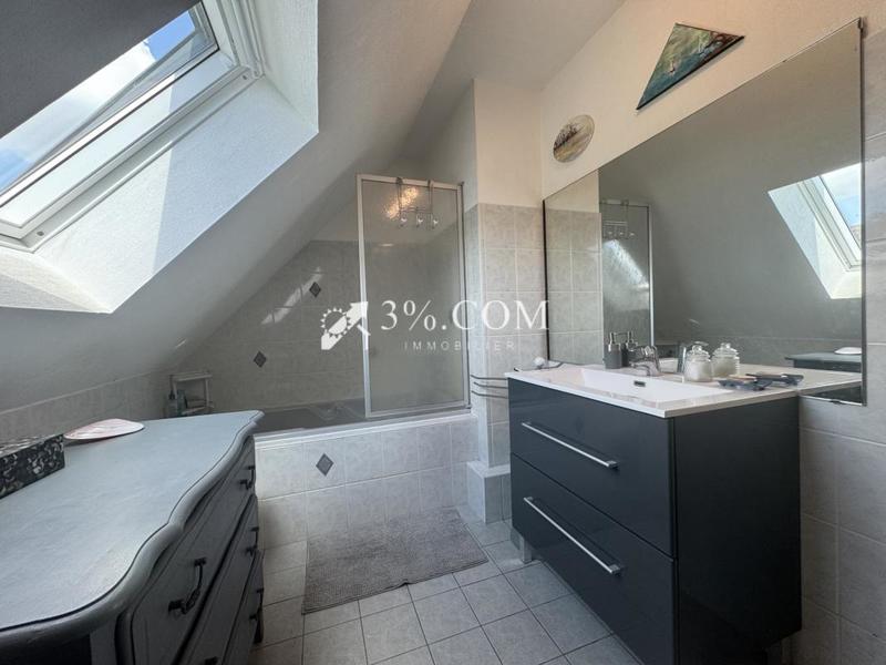 Maison - 98 m² - 5 pièces