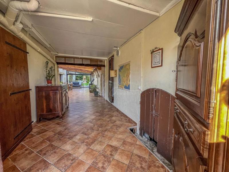 Maison de village - 294 m² - 15 pièces