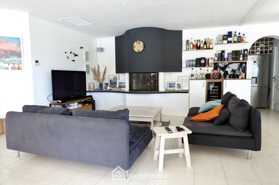 Maison - 206 m² - 6 pièces