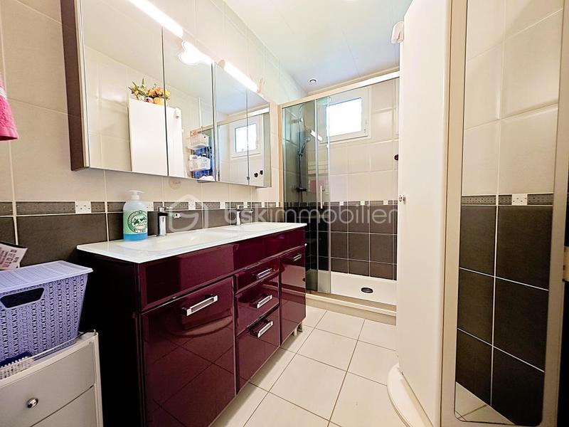 Pavillon - 120 m² - 5 pièces