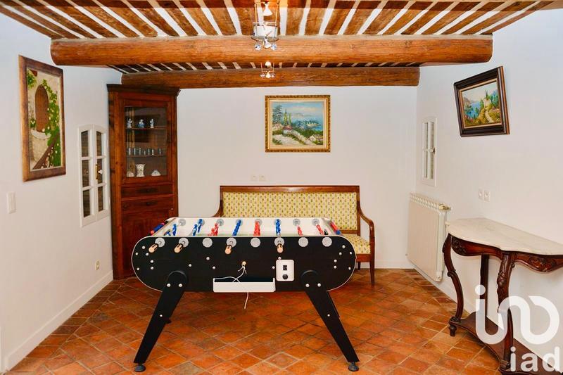 Maison - 311 m² - 8 pièces