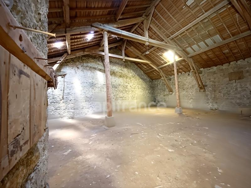 Immeuble - 217 m² - 14 pièces