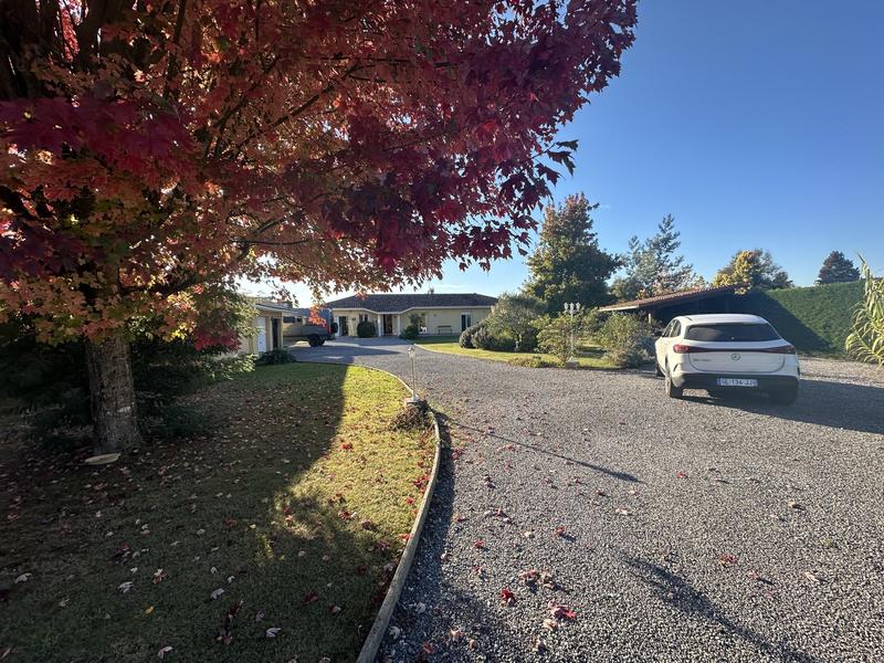 Maison contemporaine - 147 m² - 8 pièces