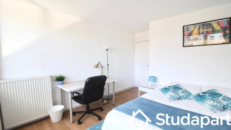 Chambre - 10 m² - 1 pièce