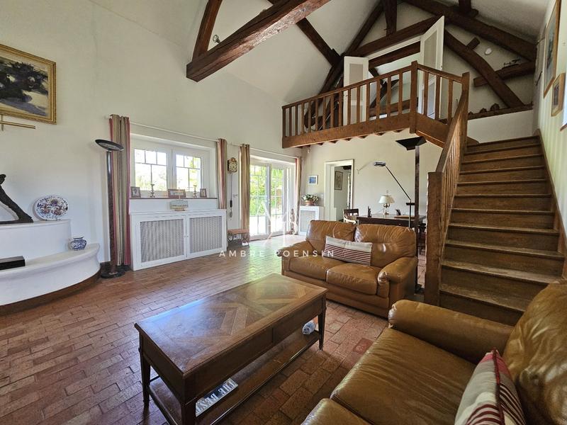 Maison - 301 m² - 9 pièces