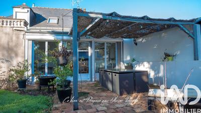 Maison - 181 m² - 8 pièces