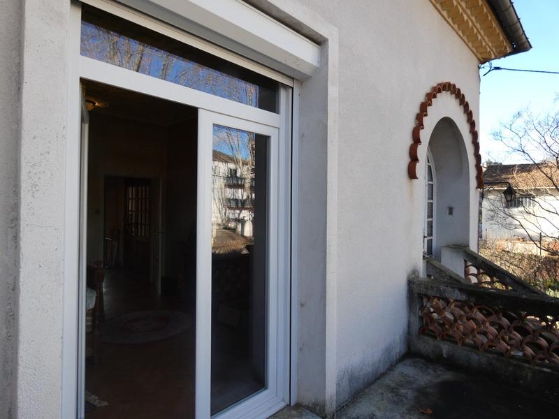 Maison - 202 m² - 7 pièces