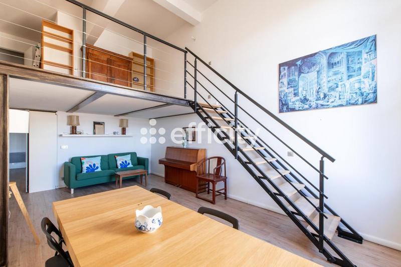 Loft - 90 m² - 3 pièces