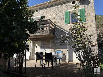 Maison de village - 128 m² - 4 pièces