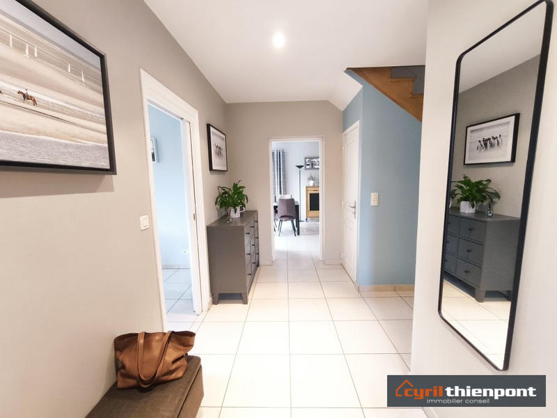 Pavillon - 180 m² - 7 pièces