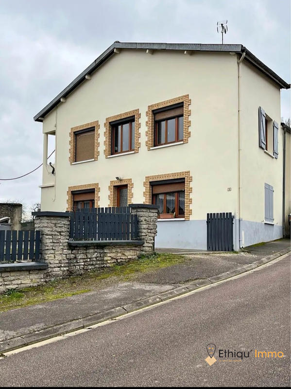 Maison - 234 m² - 4 pièces
