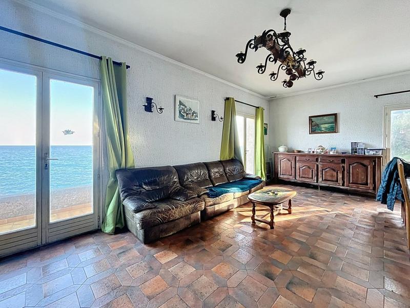 Propriété - 235 m² - 12 pièces