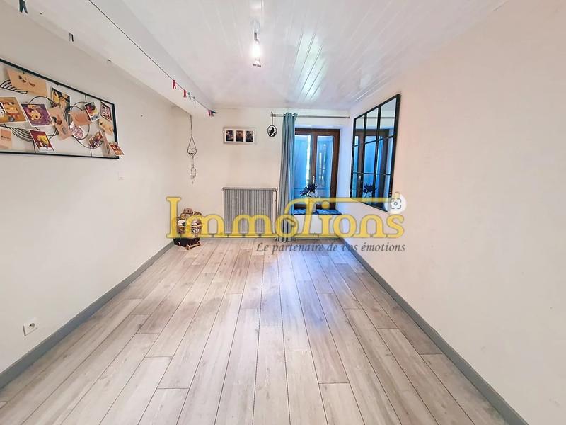 Maison - 210 m² - 7 pièces