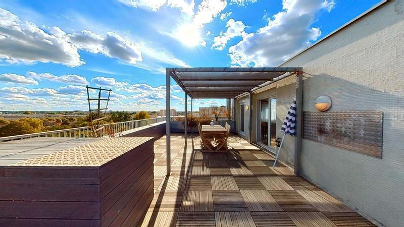 Appartement - 136 m² - 7 pièces