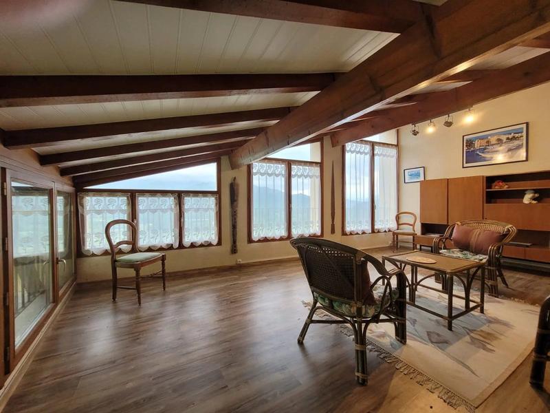 Maison - 181 m² - 4 pièces