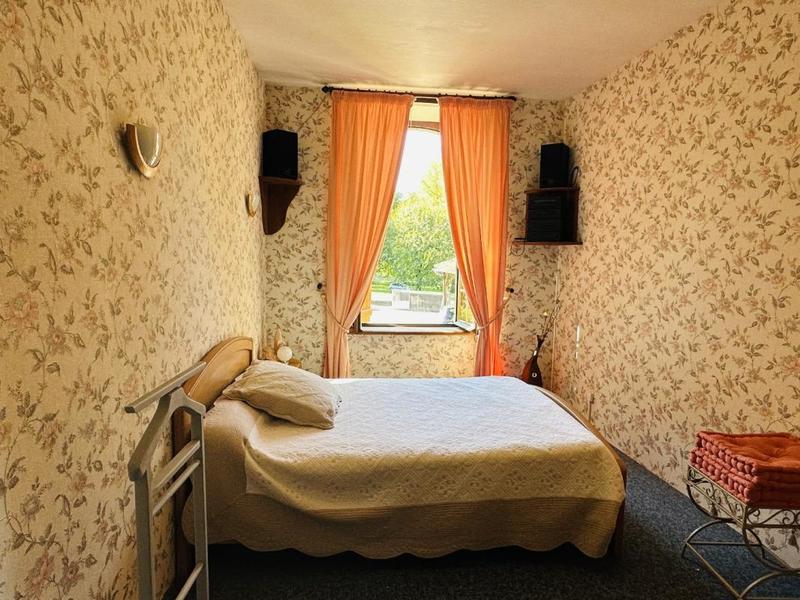 Propriété - 190 m² - 8 pièces