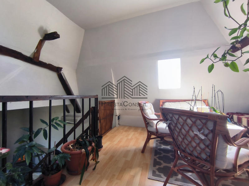 Maison - 208 m² - 9 pièces