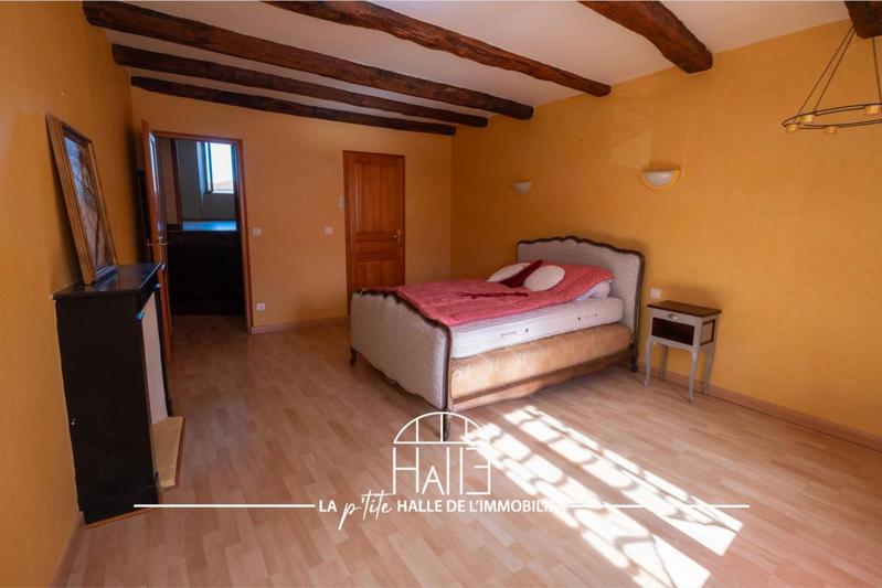 Maison - 210 m² - 6 pièces