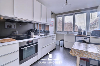 Appartement - 84 m² - 4 pièces