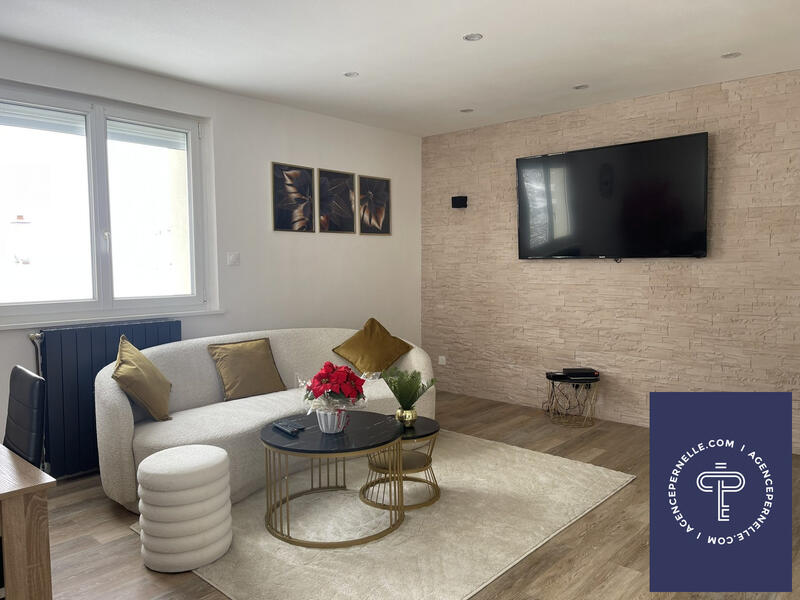 Maison - 177 m² - 6 pièces